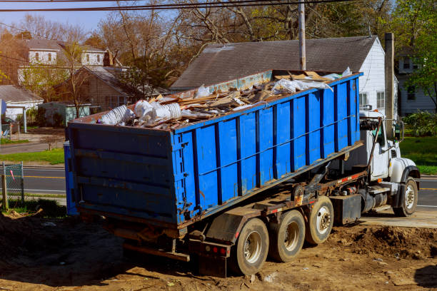 Best Construction Debris Removal  in Columbiana, OH